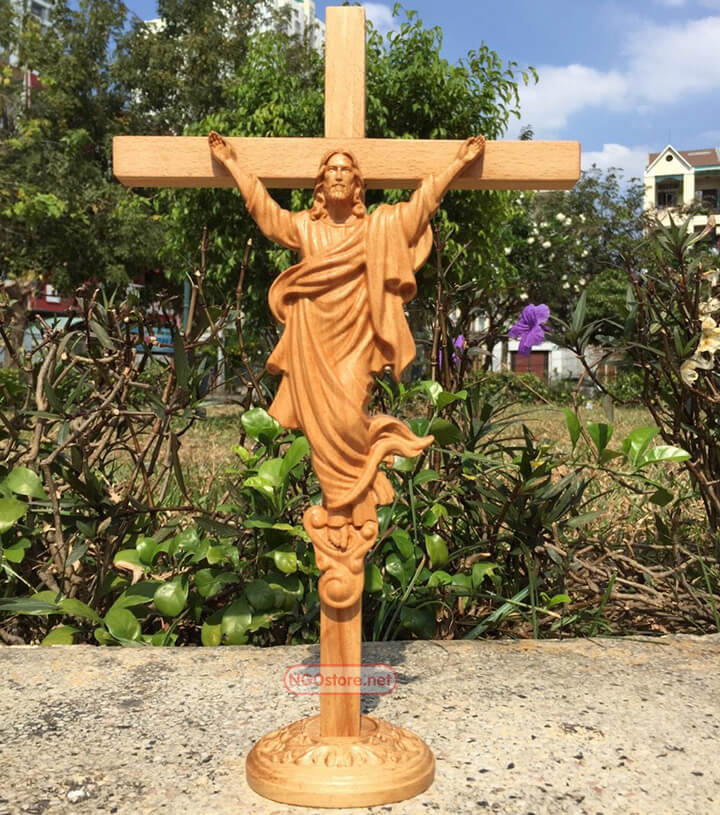 tượng thánh giá chúa phục sinh bằng gỗ
